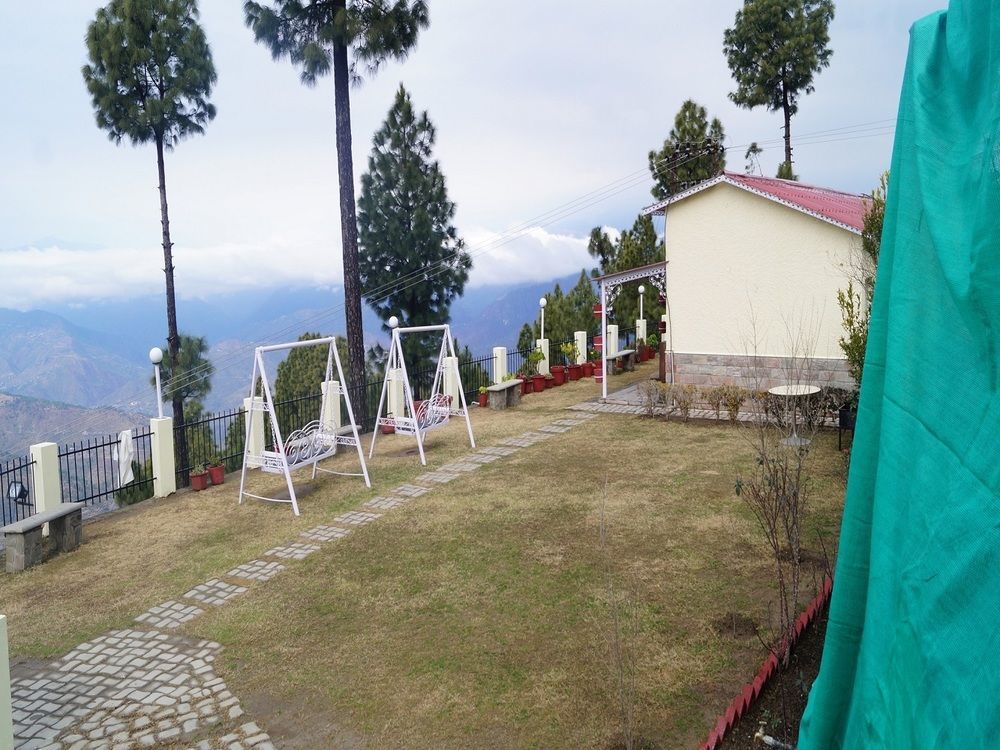 V Resorts Mumukshu Pauri Exteriör bild